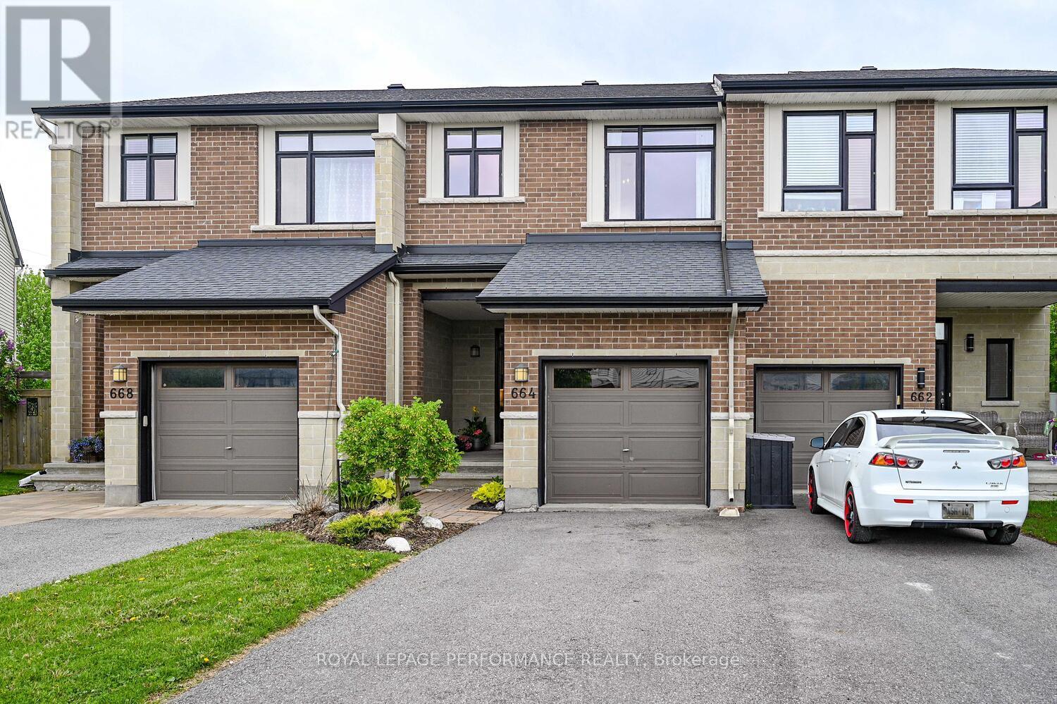 664 WHITECLIFFS AVENUE, Ottawa, Ontario