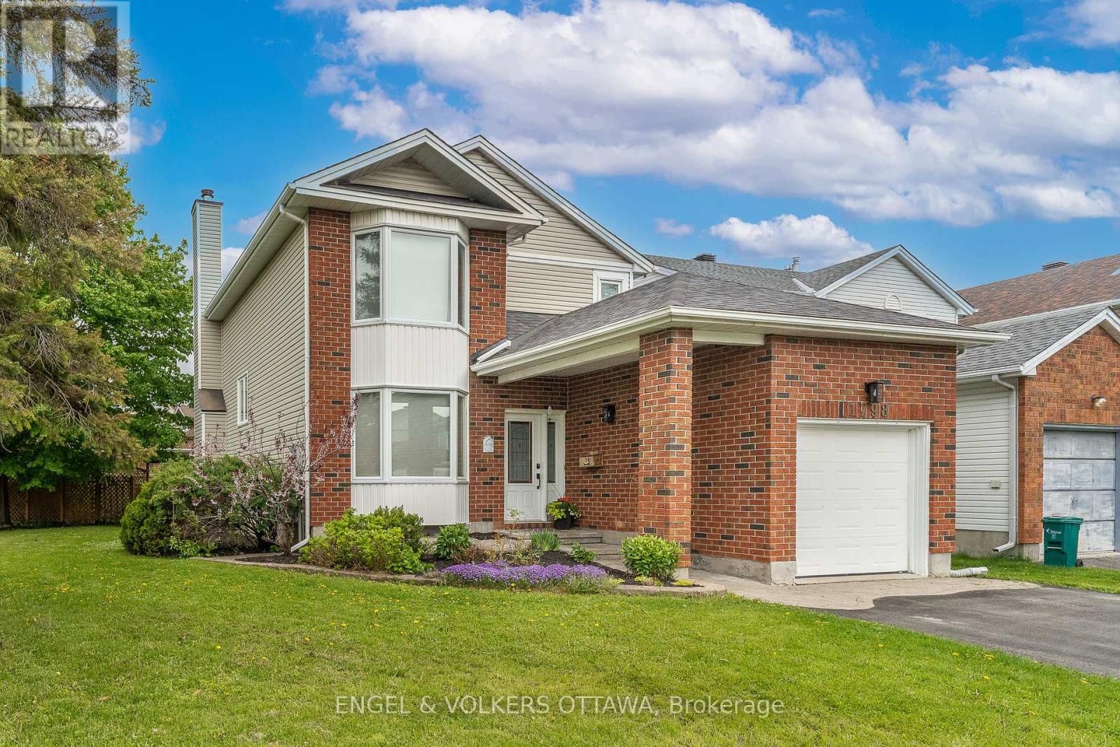 1798 TACHE WAY, Ottawa, Ontario