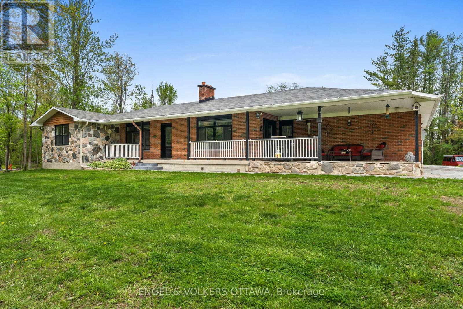 2323 REEVECRAIG ROAD S, Ottawa, Ontario