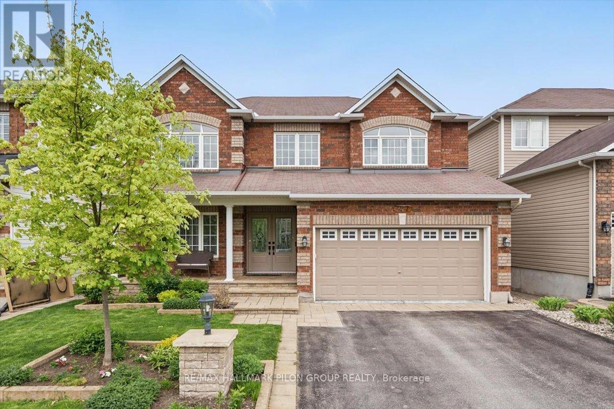 247 LUCINDA CRESCENT, Ottawa, Ontario