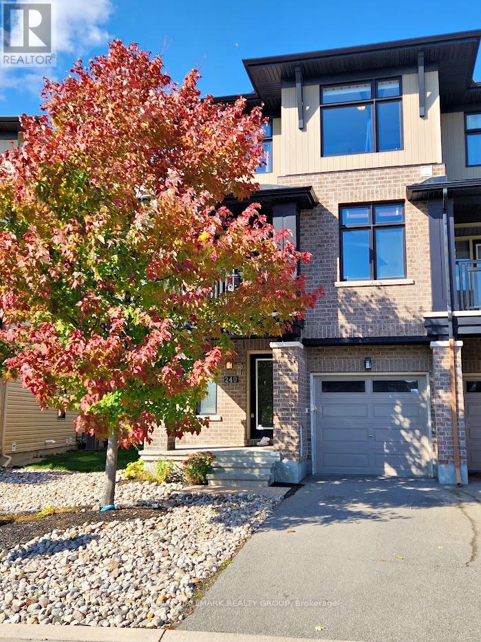 240 LEATHER LEAF TERRACE, Ottawa, Ontario