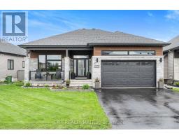 105 LYON STREET, Russell, Ontario