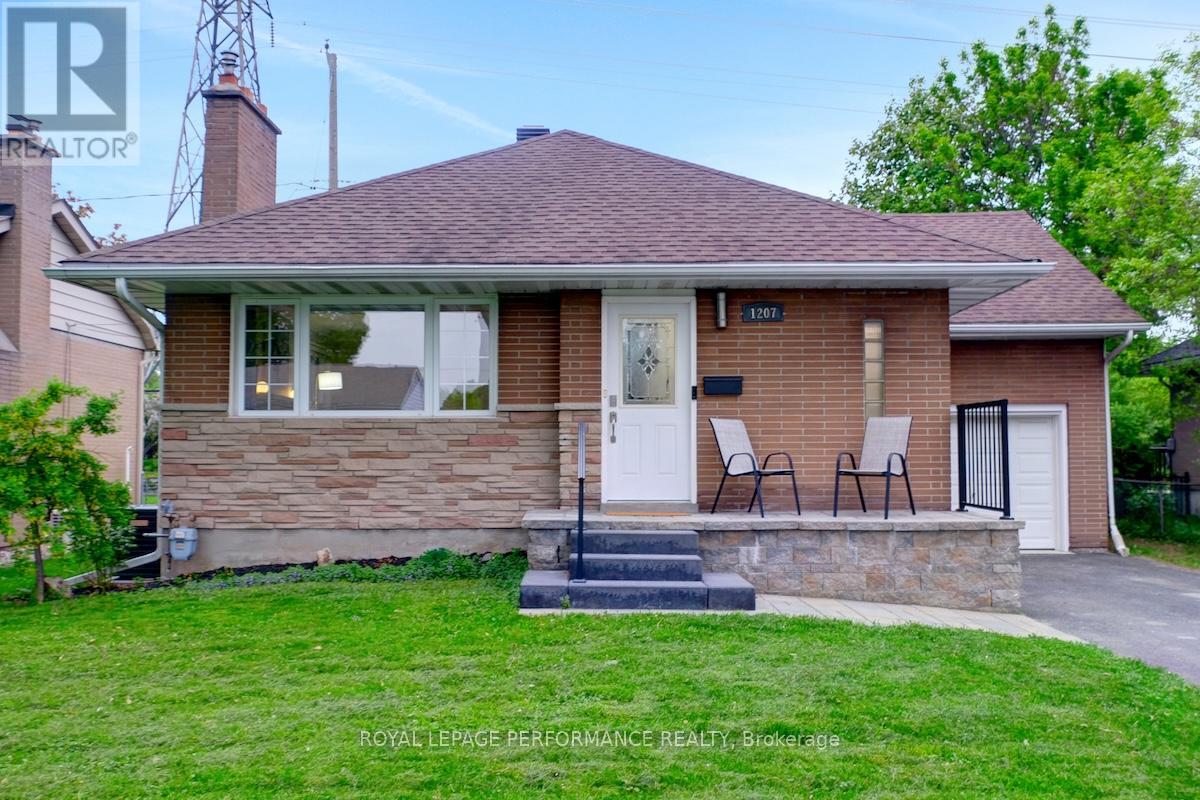 1207 WOODSIDE DRIVE, Ottawa, Ontario