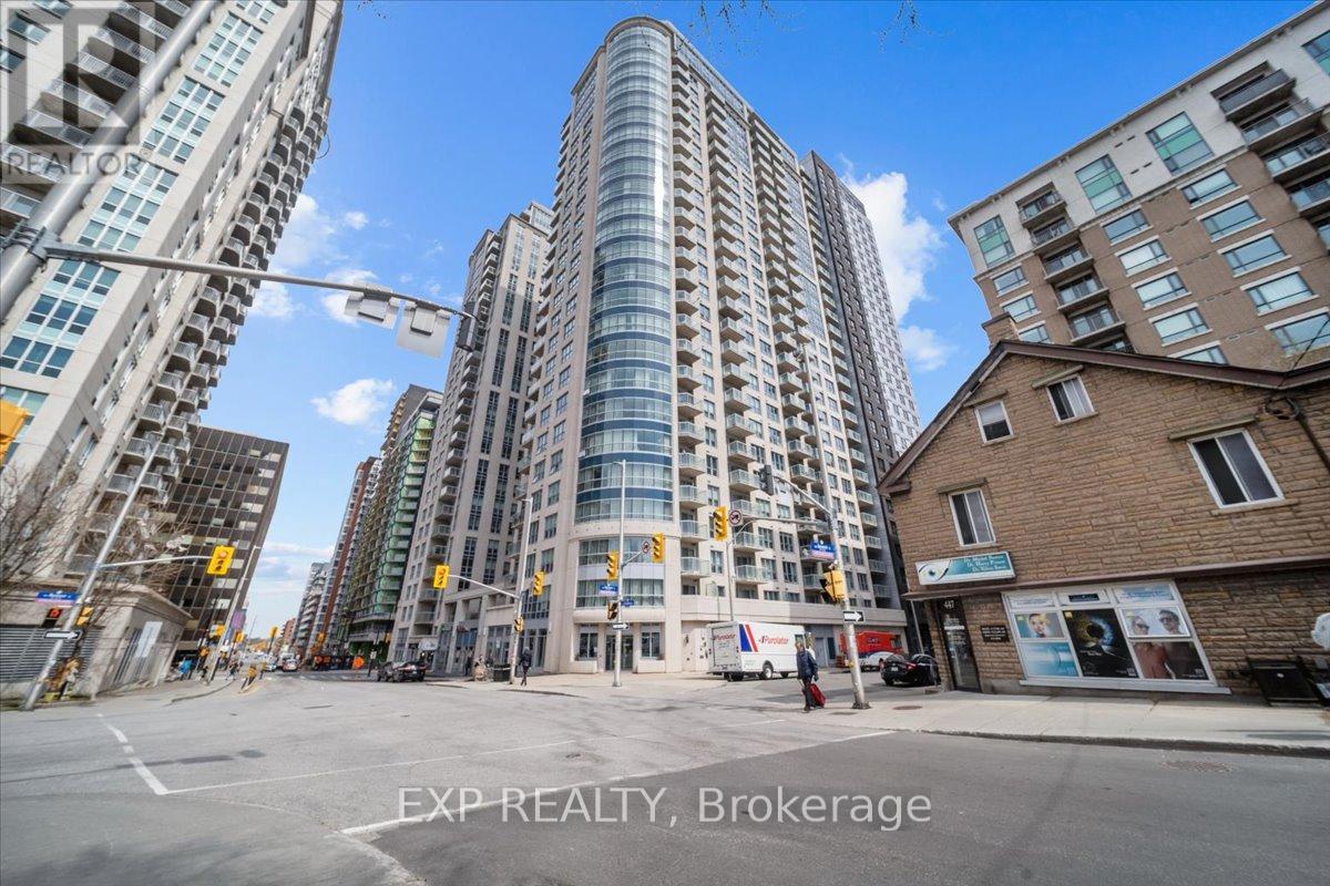 2009 - 195 BESSERER STREET, Ottawa, Ontario