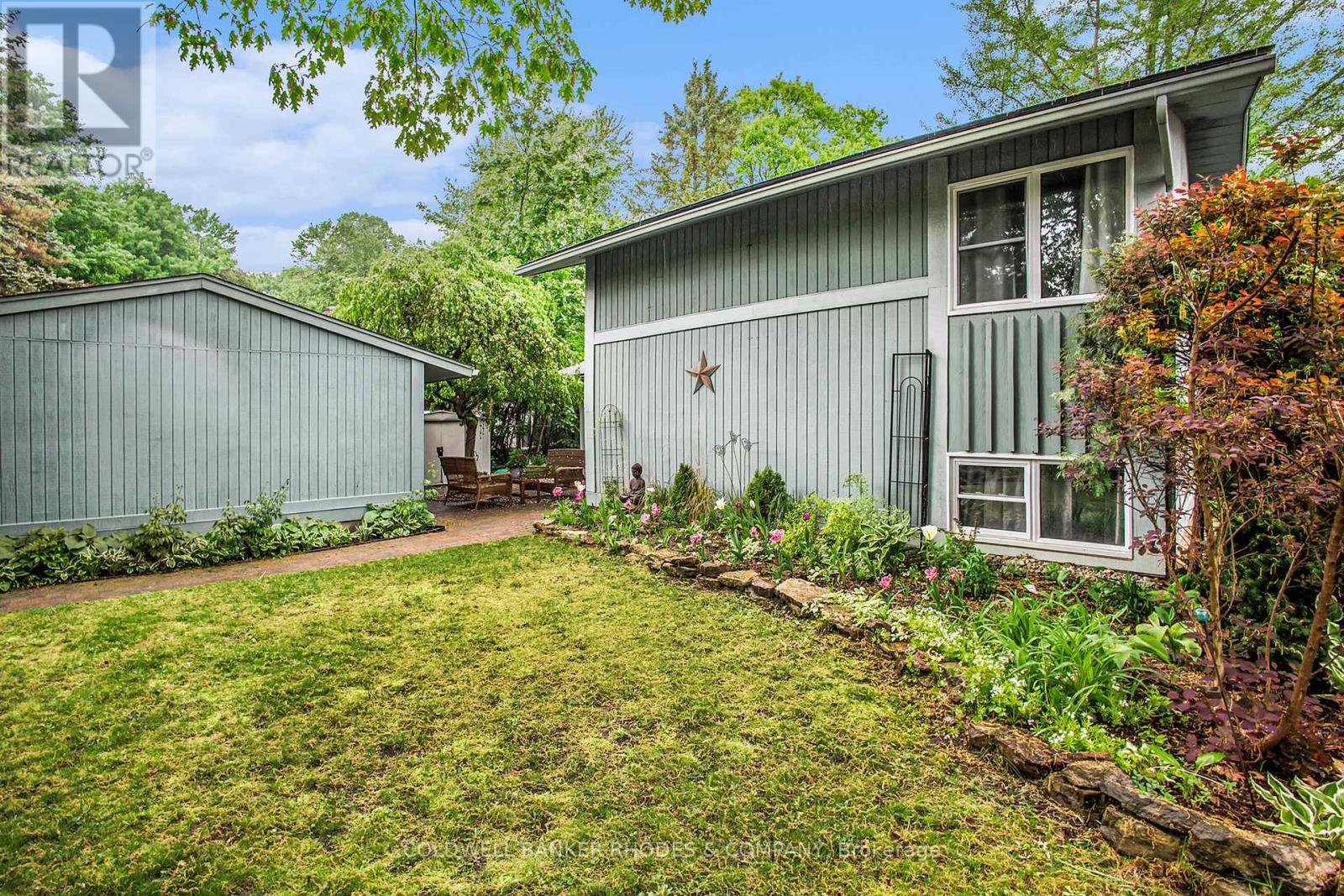 19 INUVIK CRESCENT, Ottawa, Ontario