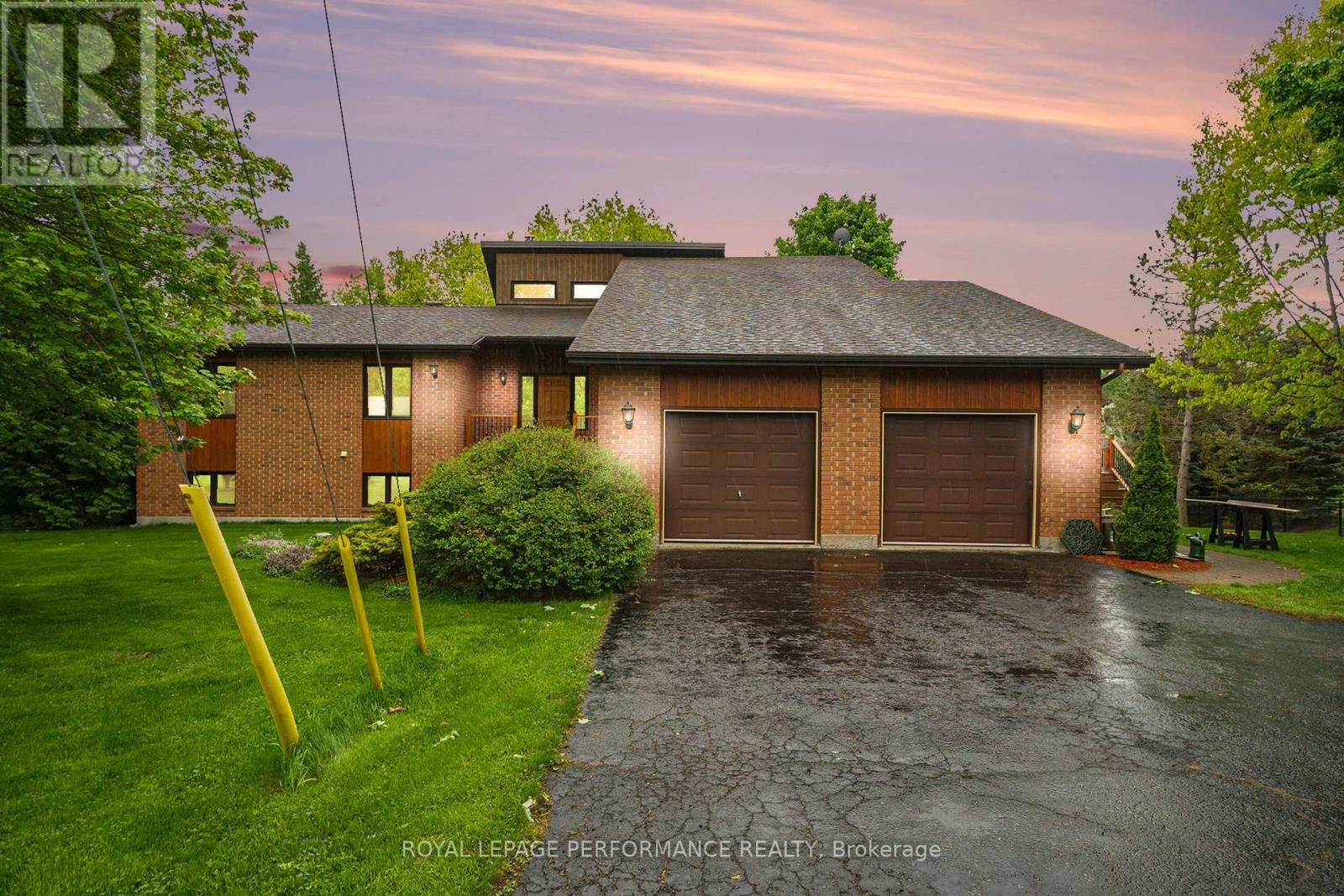 2411 OVERDALE DRIVE, Ottawa, Ontario