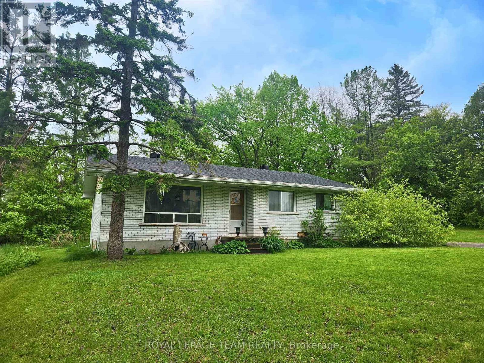 104 FALLDOWN LANE, Ottawa, Ontario