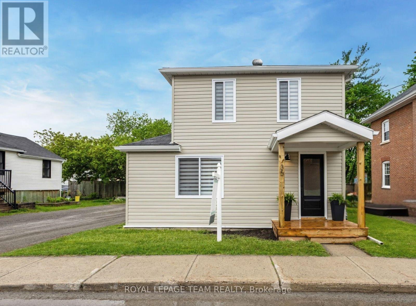 35 EDWARD STREET S, Arnprior, Ontario