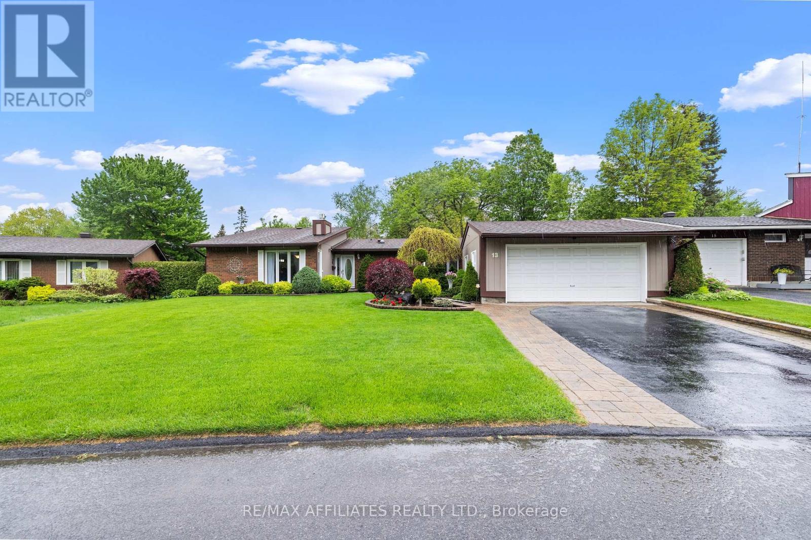 13 AMUNDSEN CRESCENT, Ottawa, Ontario