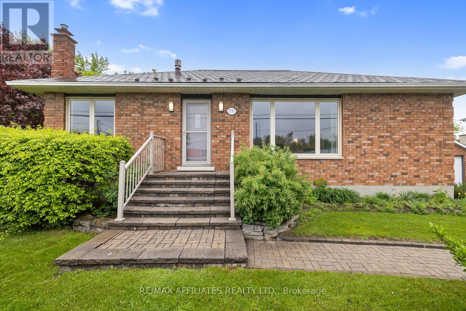 1781 QUEENSDALE AVENUE, Ottawa, Ontario