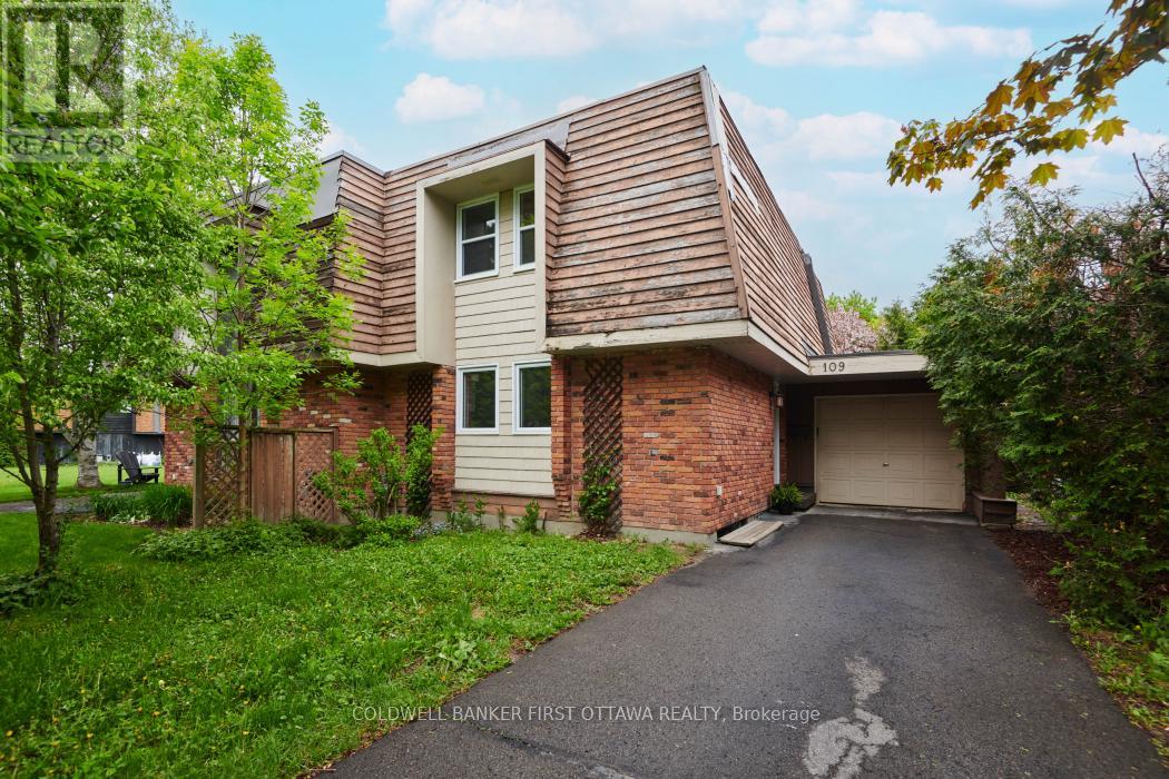 109 PENFIELD DRIVE, Ottawa, Ontario
