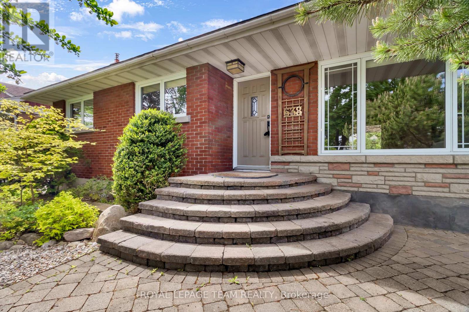 638 CORONATION AVENUE, Ottawa, Ontario