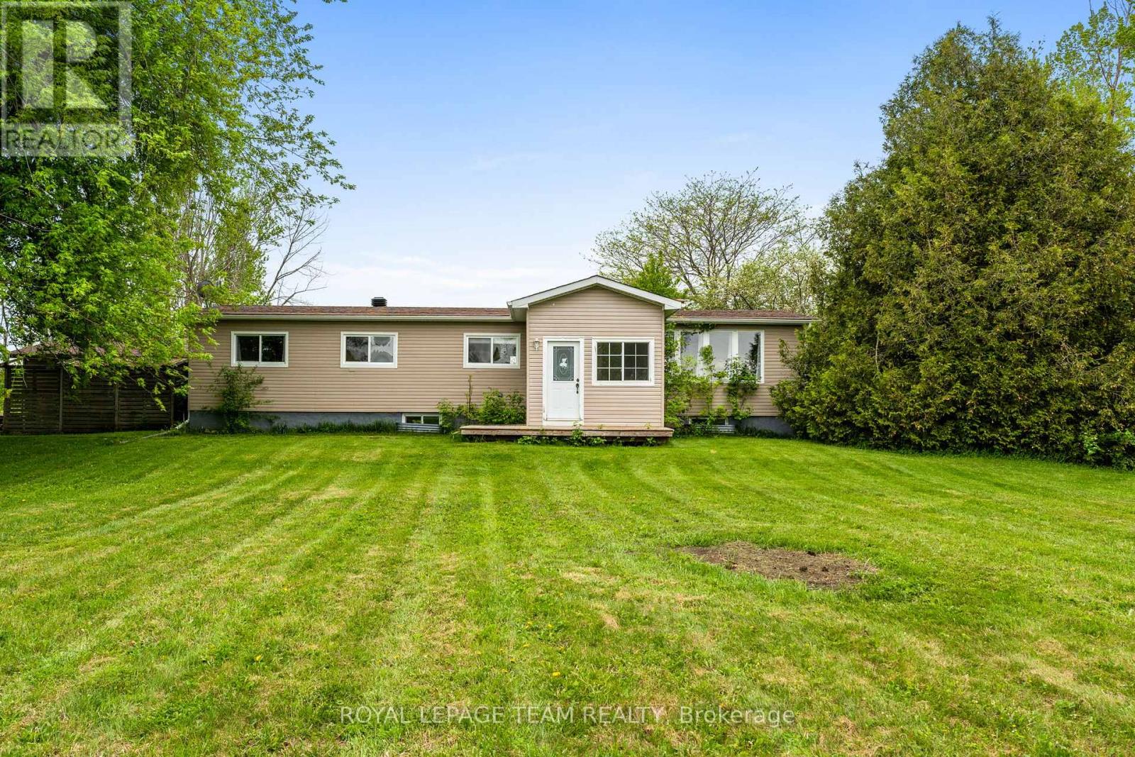 2176 DEVELOPMENT ROAD, North Dundas, Ontario