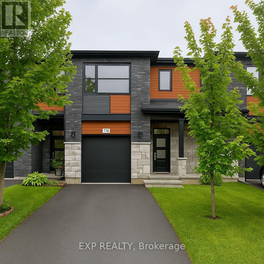 196 ST MALO PLACE, Russell, Ontario