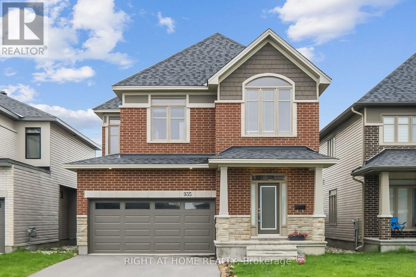 935 EMBANKMENT STREET, Ottawa, Ontario