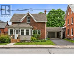 82 LAKE AVENUE E, Carleton Place, Ontario