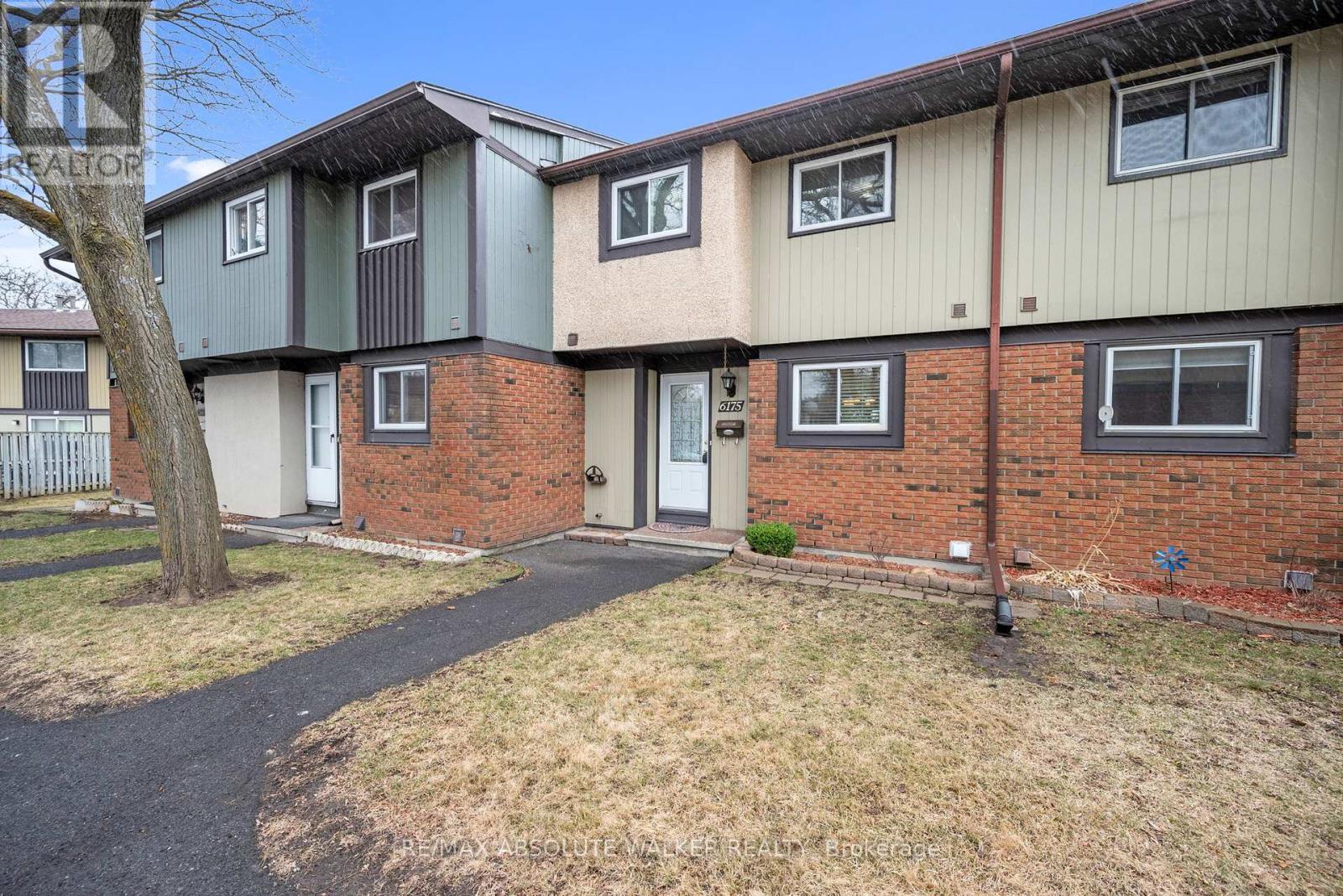 6175 BROOKSIDE LANE, Ottawa, Ontario