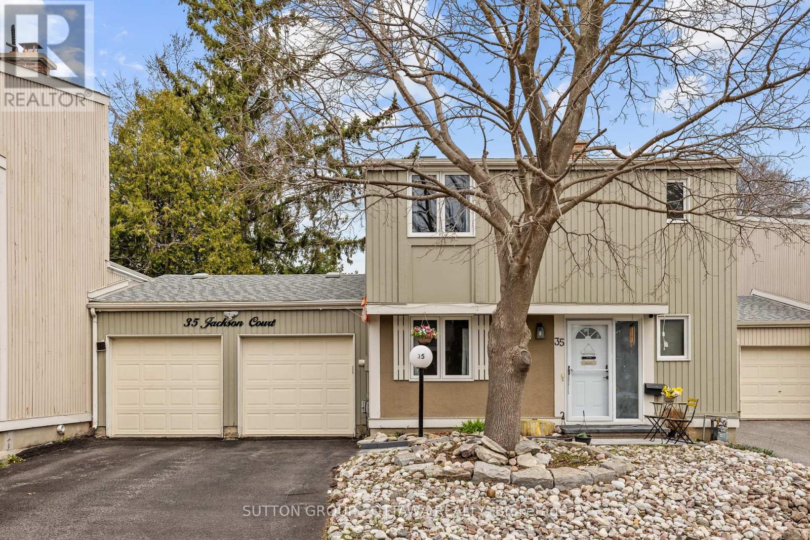35 JACKSON COURT, Ottawa, Ontario