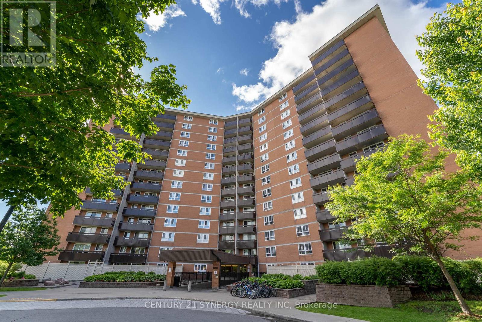 718 - 2000 JASMINE CRESCENT, Ottawa, Ontario