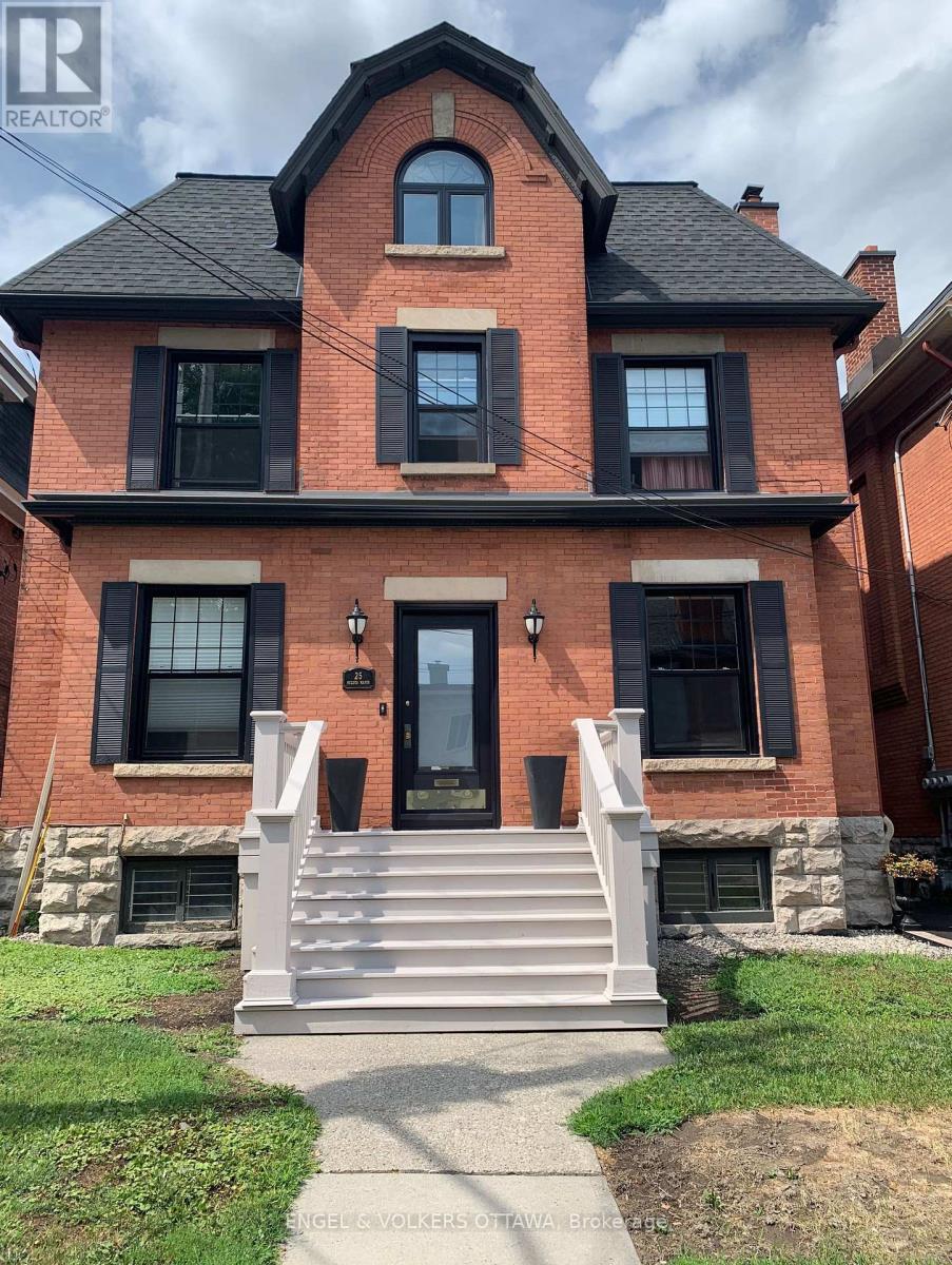 25 MCLEOD STREET, Ottawa, Ontario