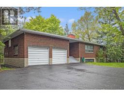 1128 CUMMINGS AVENUE, Ottawa, Ontario
