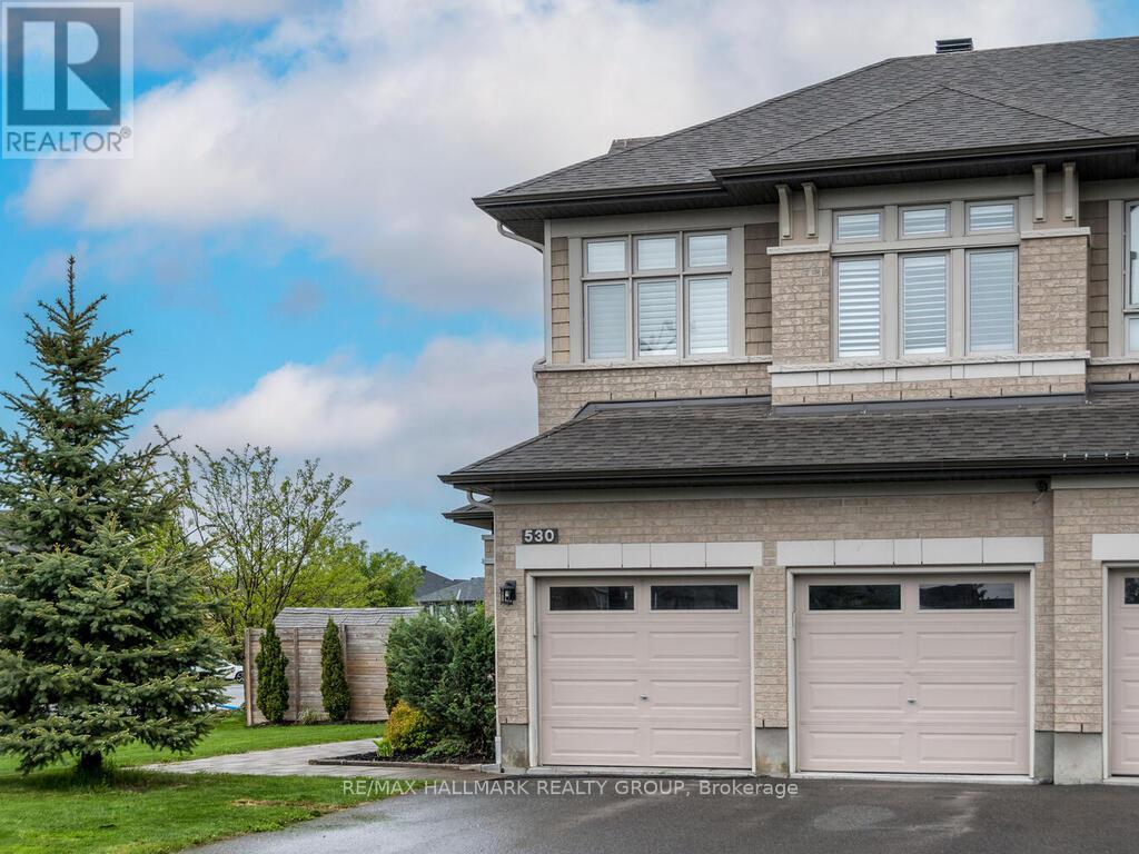 530 EARNSCLIFFE GROVE, Ottawa, Ontario