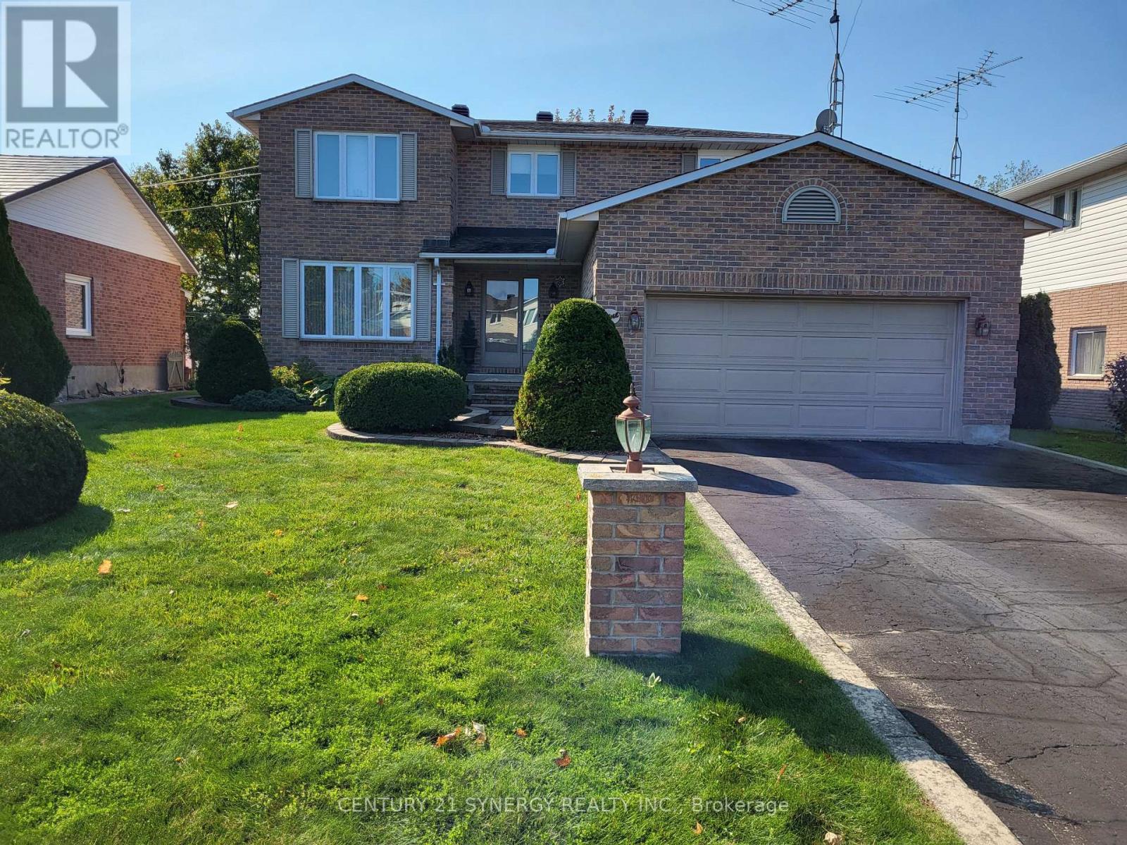 9 DAVIS DRIVE, Smiths Falls, Ontario