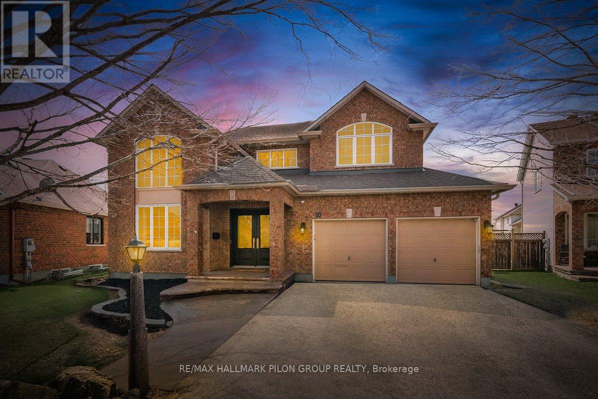 10 MAYBROOK PLACE, Ottawa, Ontario