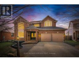 10 MAYBROOK PLACE, Ottawa, Ontario
