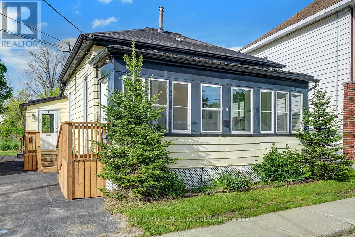 1 WINNIFRED STREET S, Smiths Falls, Ontario