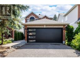 32 WHITESTONE DRIVE, Ottawa, Ontario