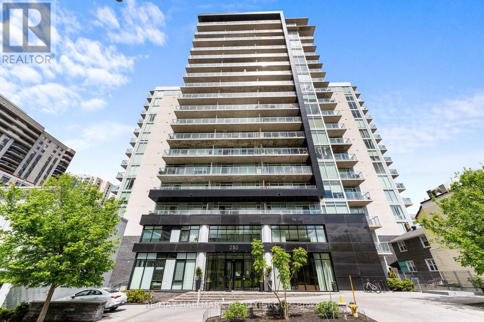 217 - 255 BAY STREET, Ottawa, Ontario