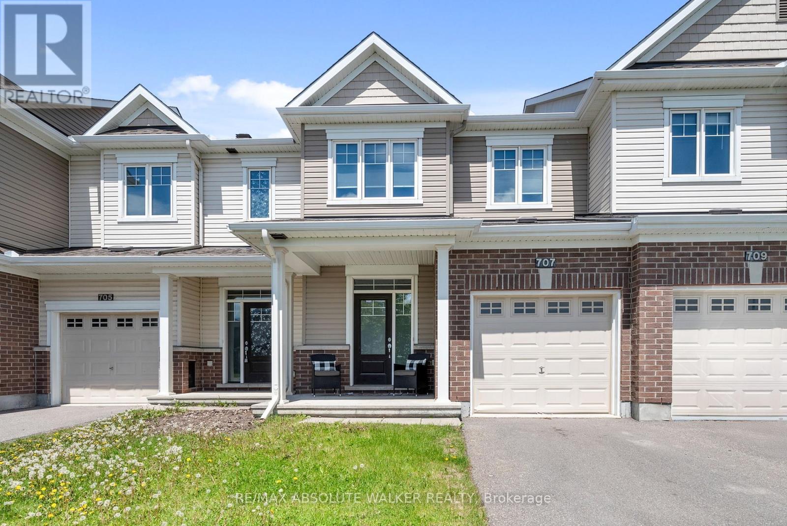 707 DECOEUR DRIVE, Ottawa, Ontario