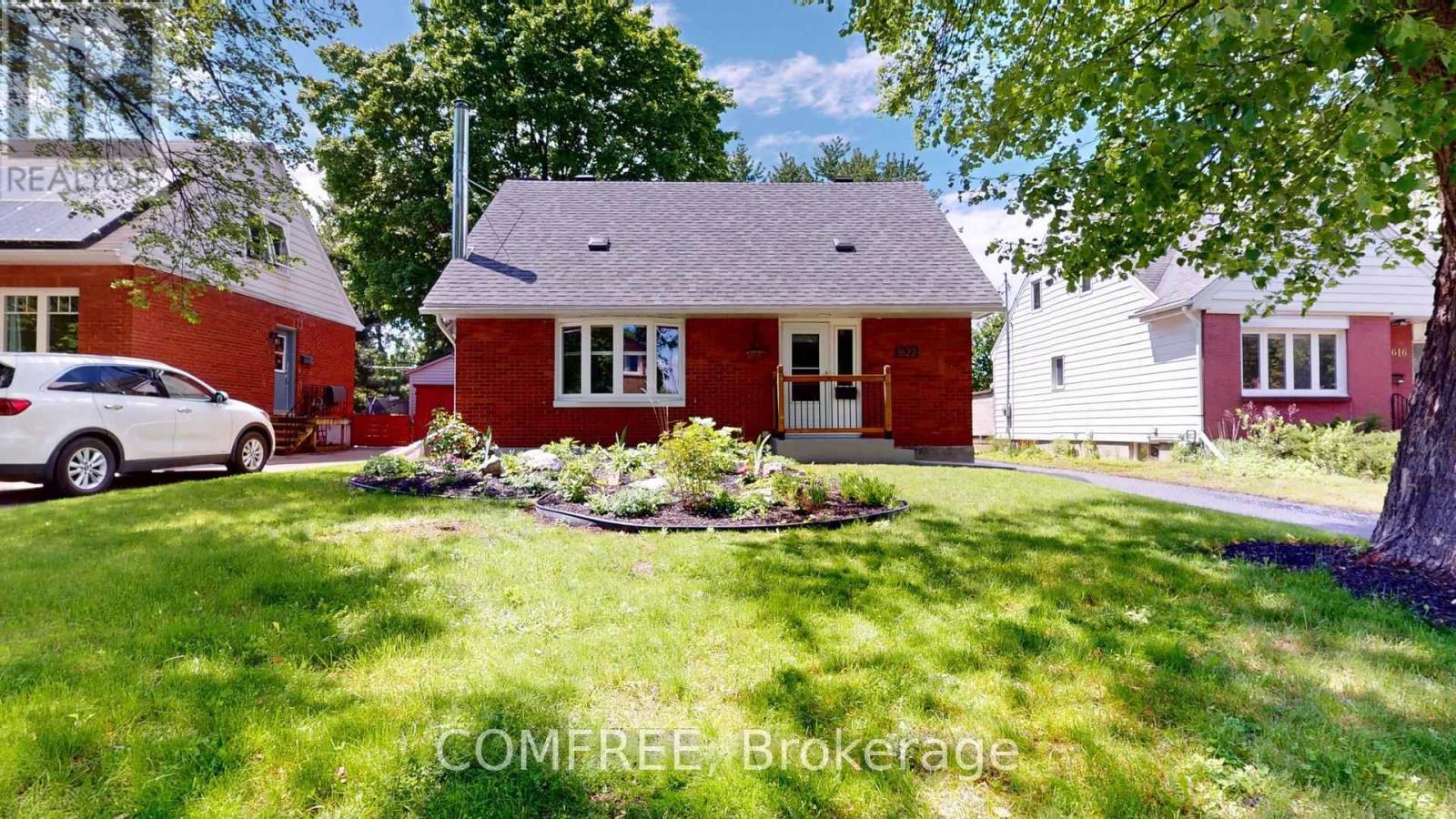 1622 DRAKE AVENUE, Ottawa, Ontario