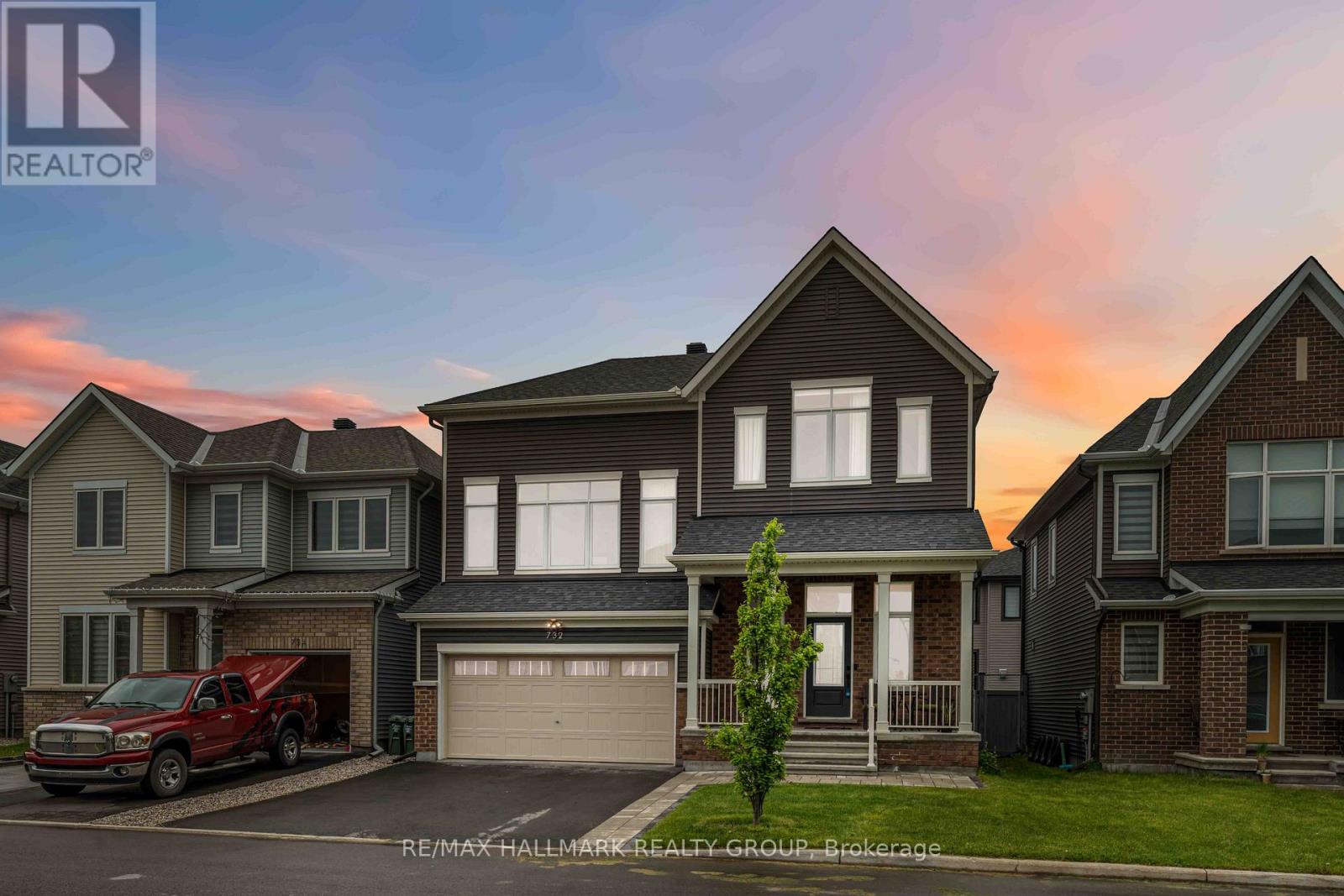 732 VENNECY TERRACE, Ottawa, Ontario