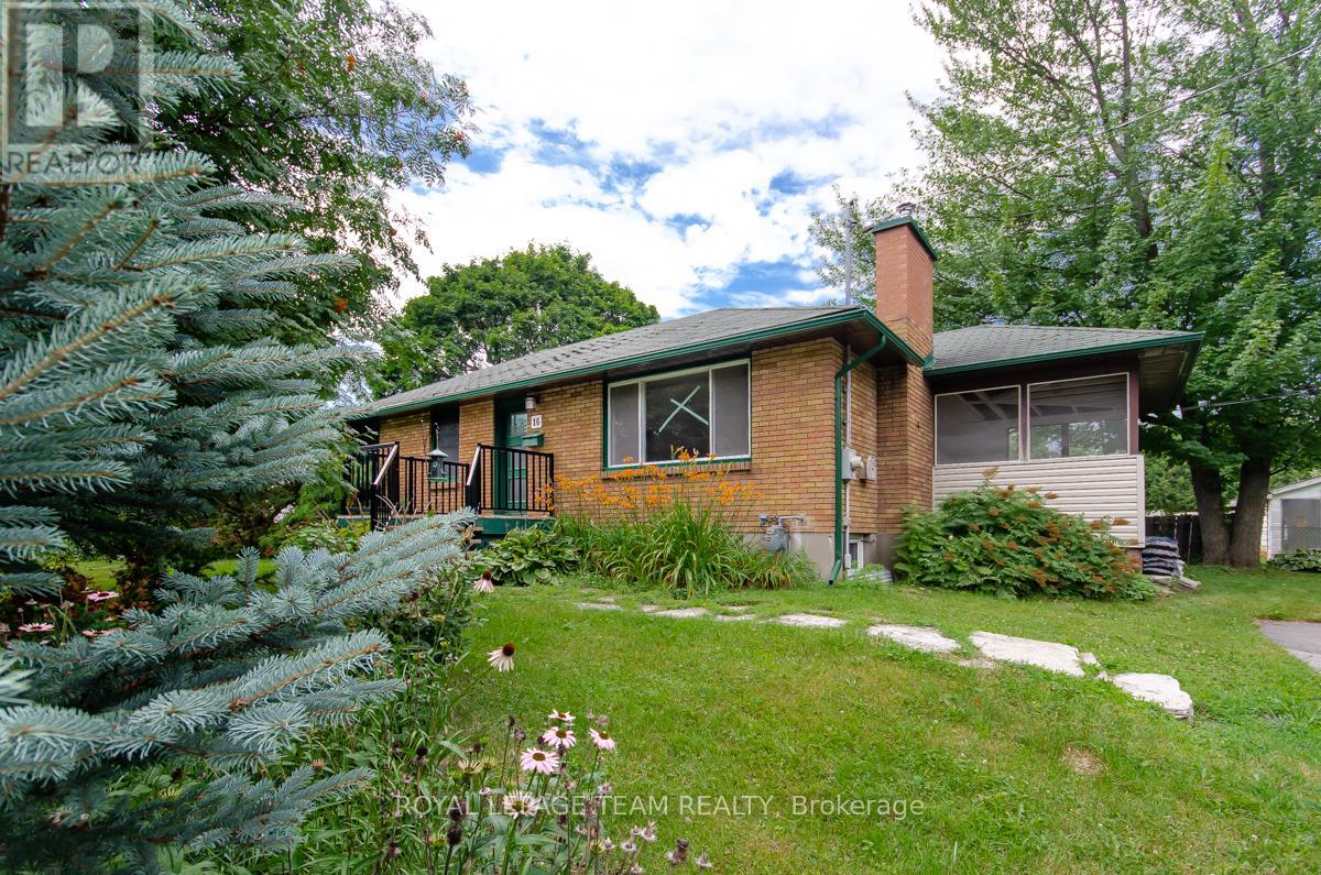 16 BROOK LANE, Ottawa, Ontario