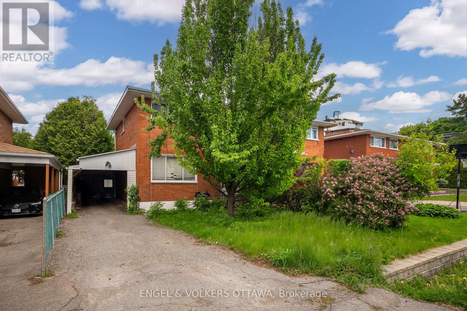 369 ZEPHYR AVENUE, Ottawa, Ontario