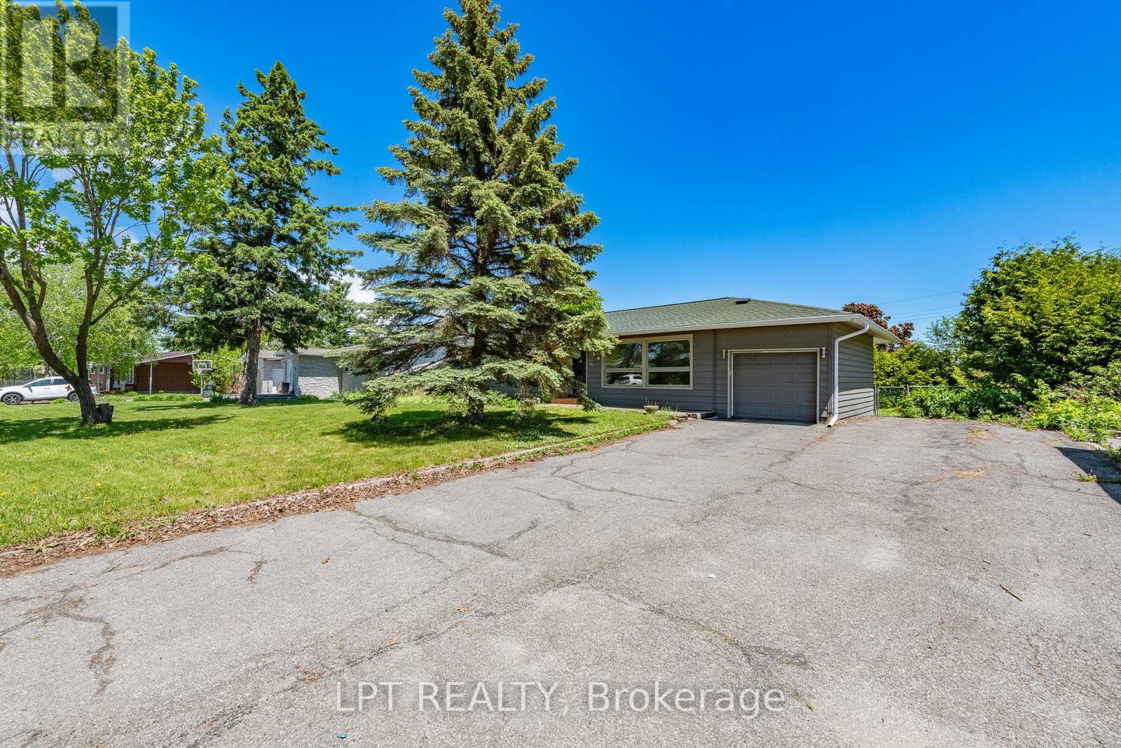 5 ATTWOOD CRESCENT, Ottawa, Ontario
