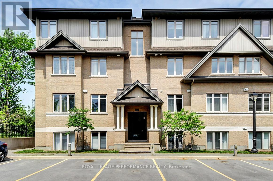 66A TIPPERARY PRIVATE, Ottawa, Ontario