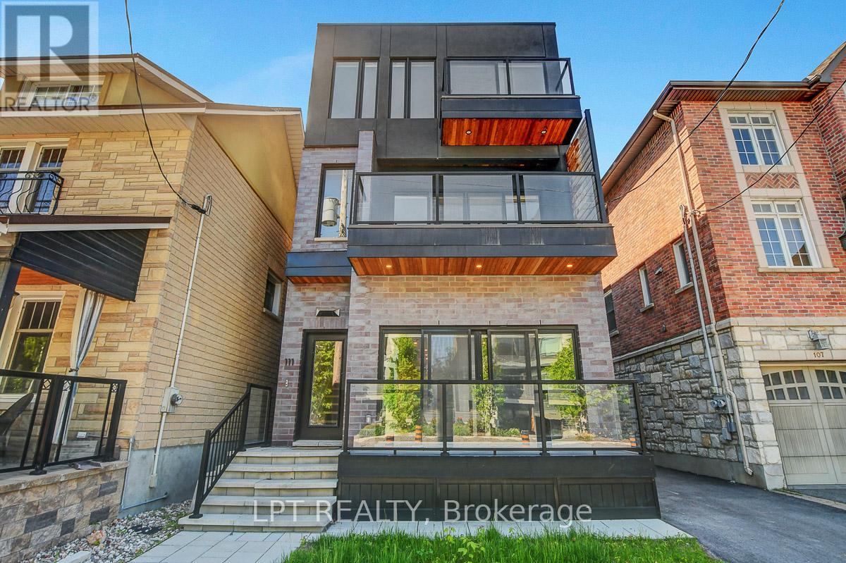 111 GREENFIELD AVENUE, Ottawa, Ontario