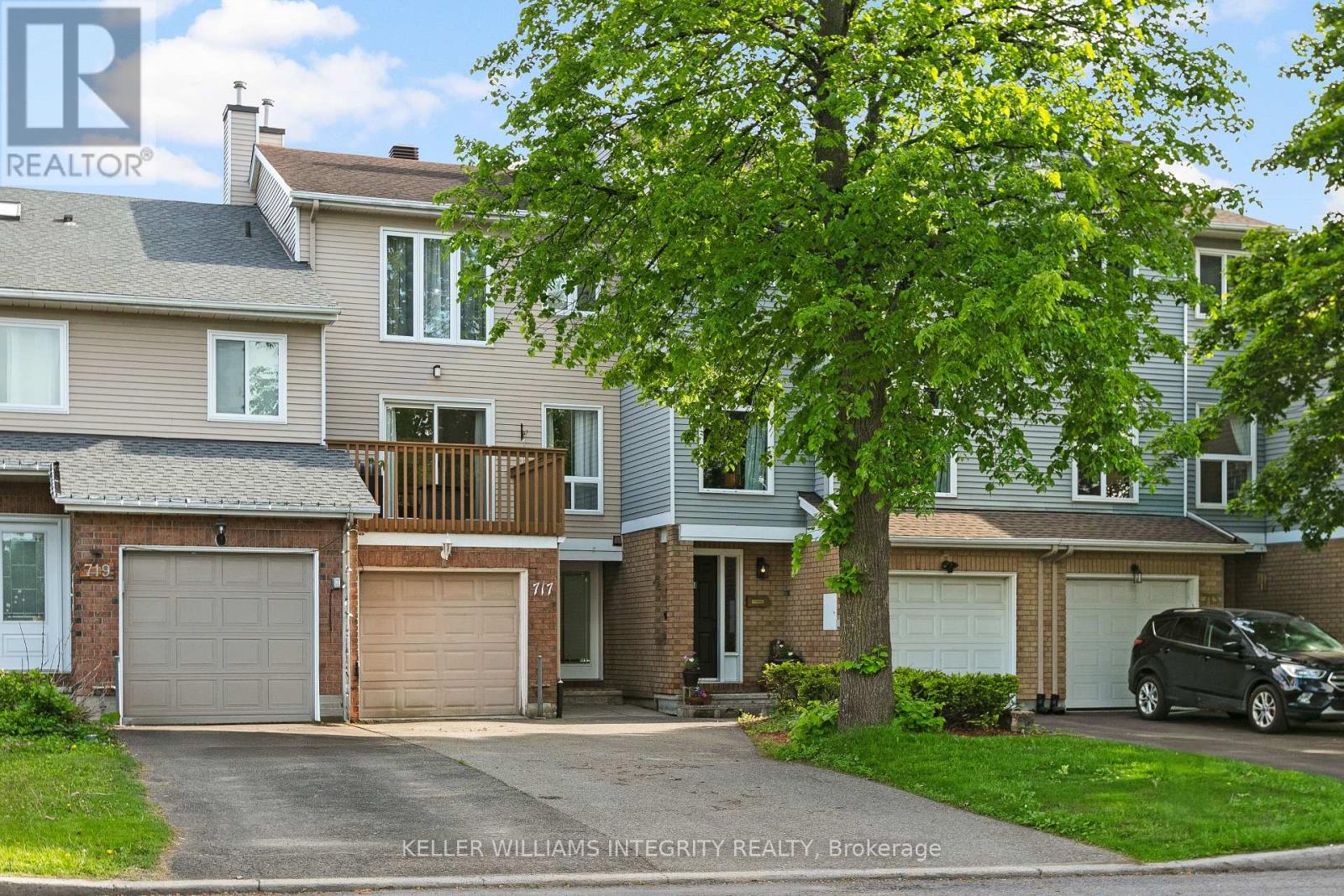 717 BROME CRESCENT, Ottawa, Ontario