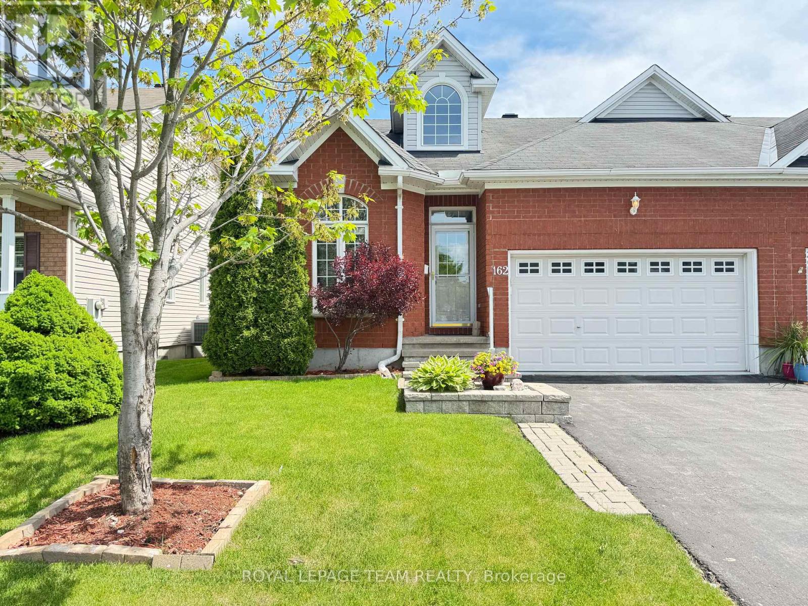 162 HARTSMERE DRIVE, Ottawa, Ontario