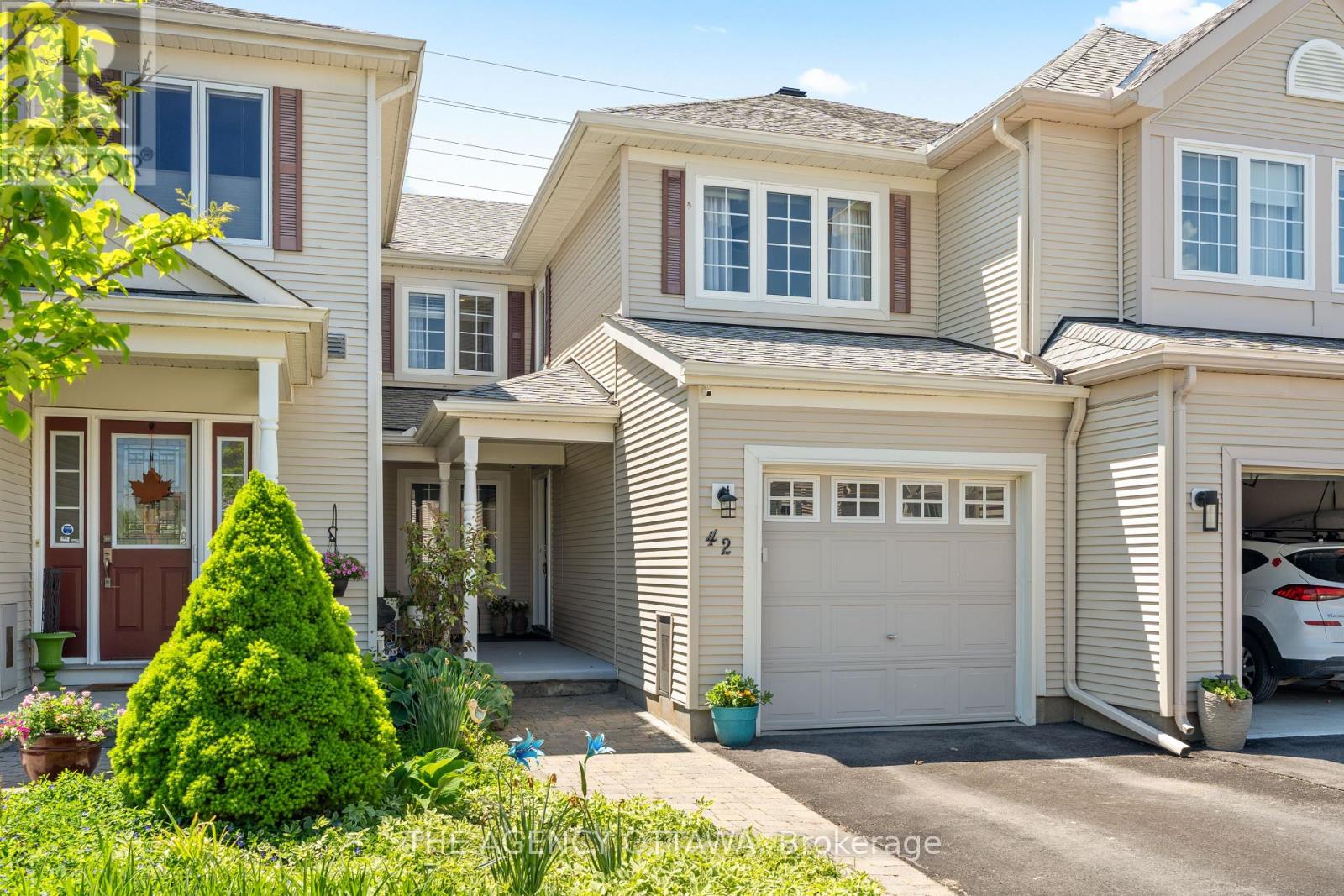 42 KIRKSTONE PRIVATE, Ottawa, Ontario