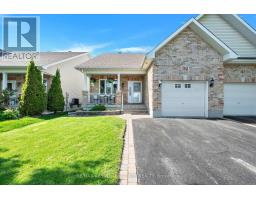 17 GASLIGHT WAY, Russell, Ontario