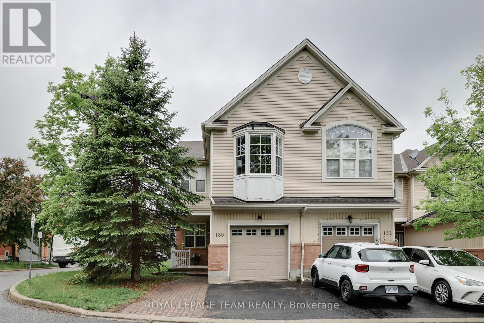 180 KINROSS PRIVATE, Ottawa, Ontario