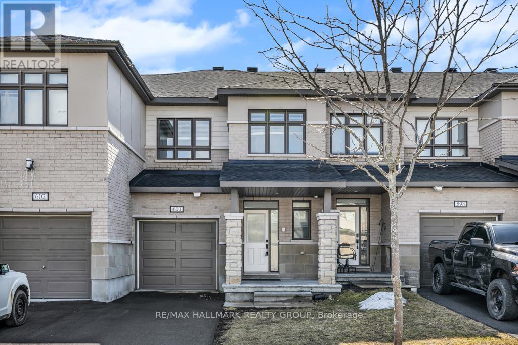 600 PARADE DRIVE, Ottawa, Ontario