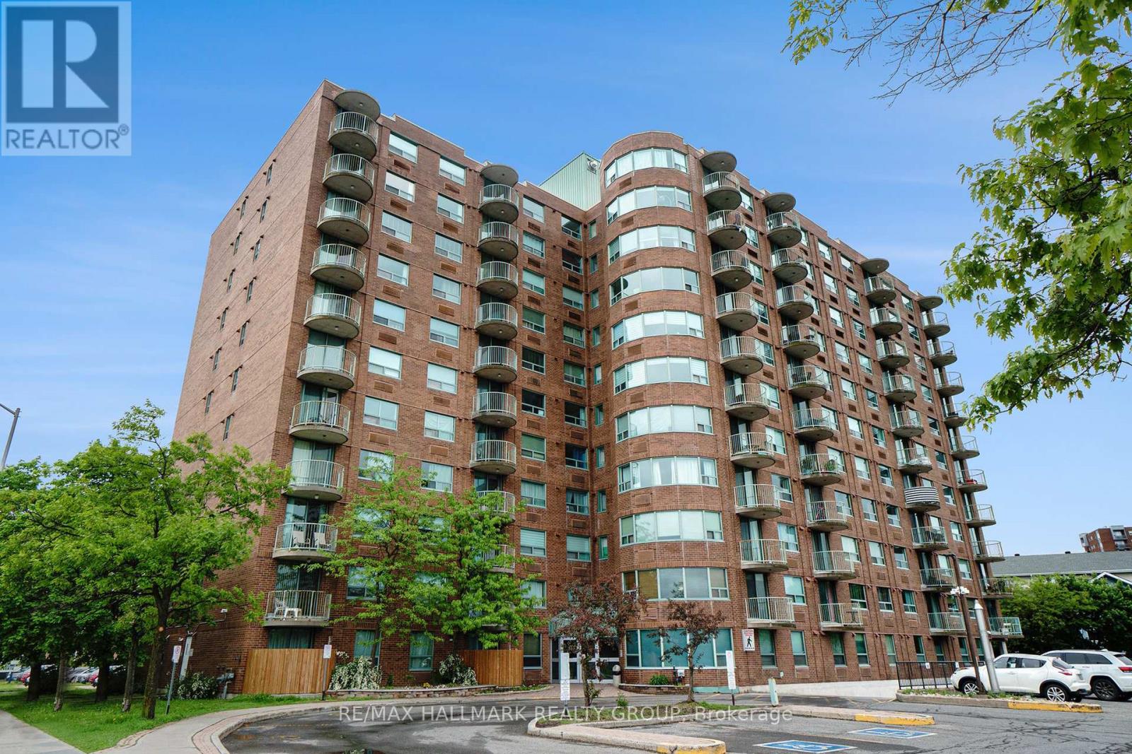 302 - 1440 HERON ROAD, Ottawa, Ontario
