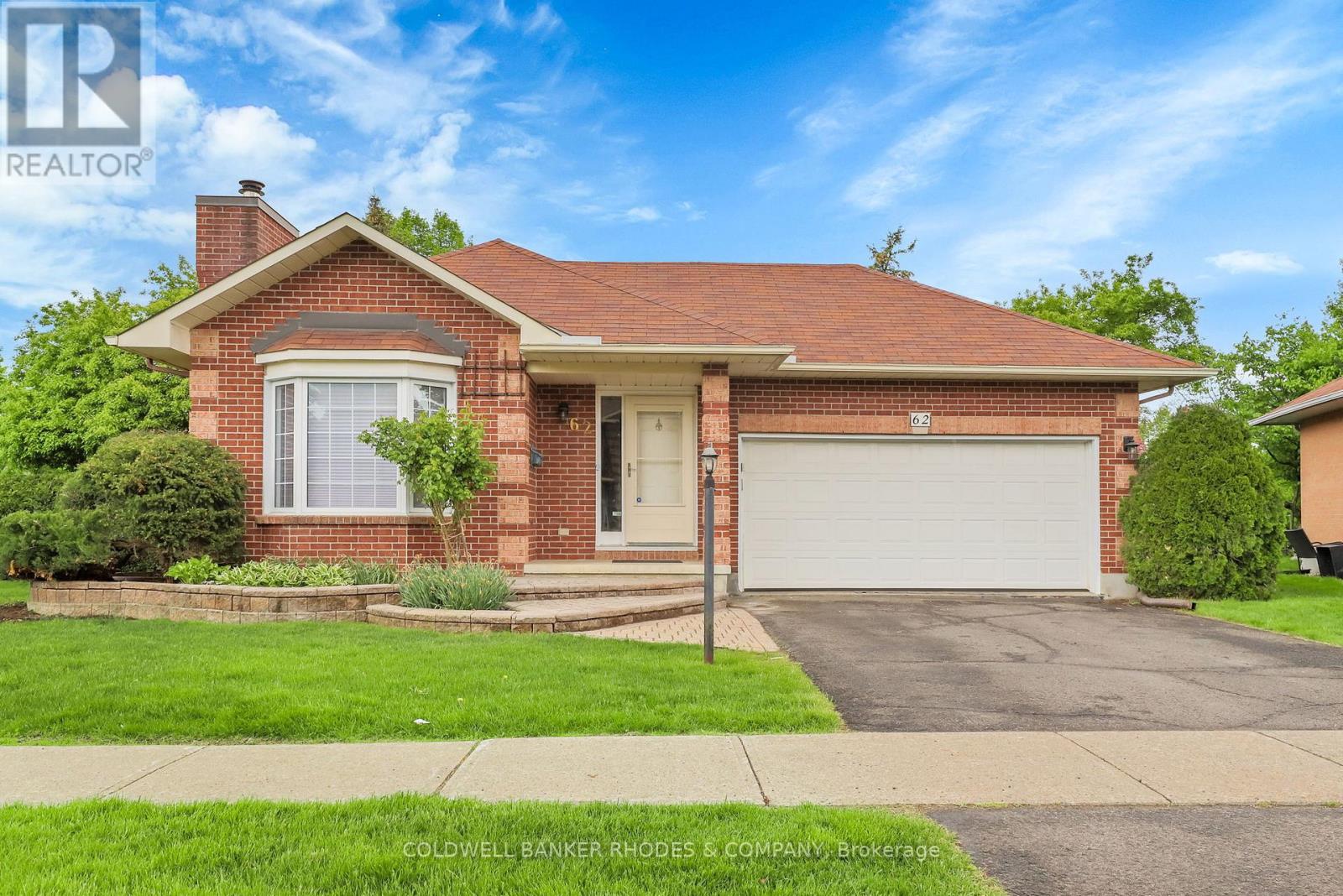 62 BEECHFERN DRIVE, Ottawa, Ontario