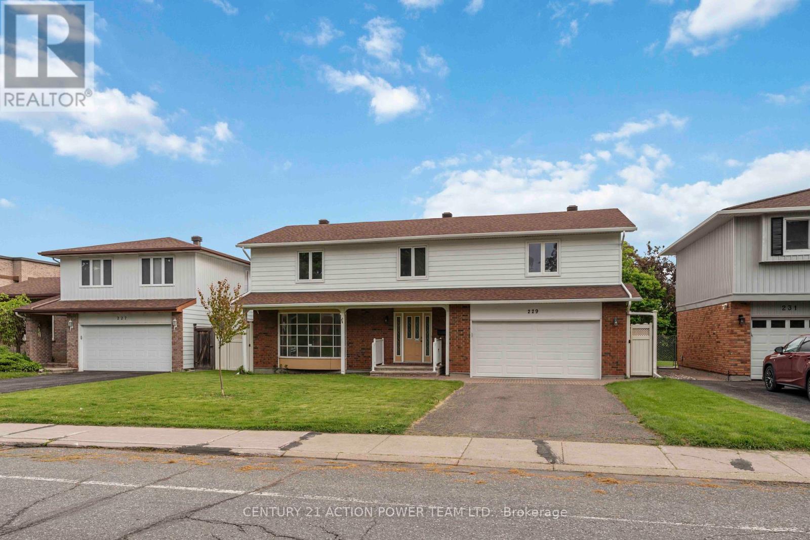 229 MCCLELLAN ROAD, Ottawa, Ontario