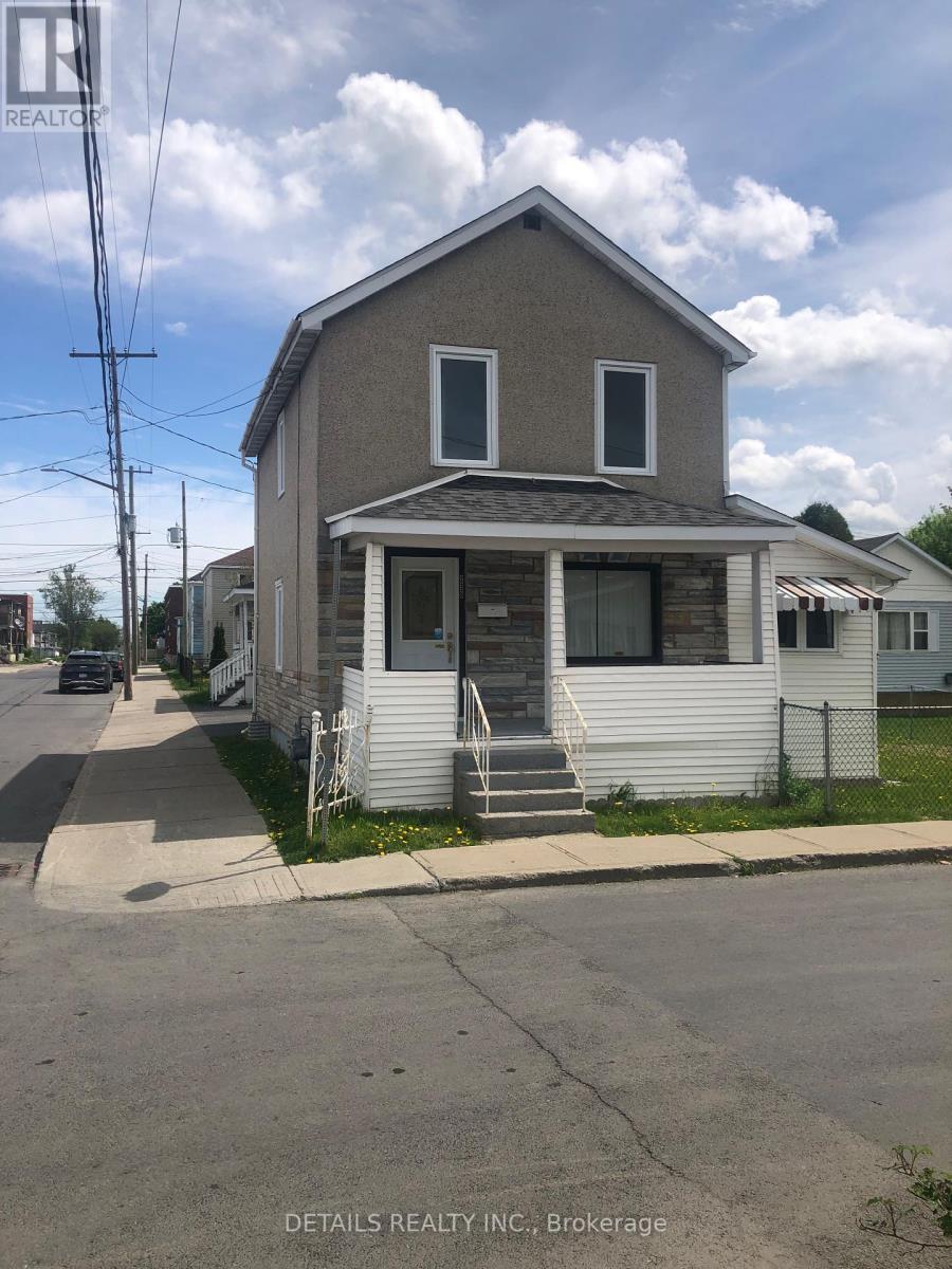 238 PRINCE ARTHUR STREET S, Cornwall, Ontario